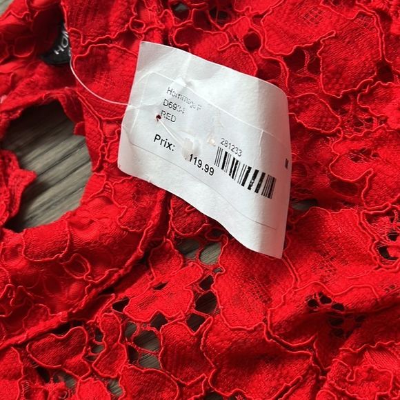 ✨🆕Hommage🆕✨ | Open back red lace dress - Picture 9 of 12